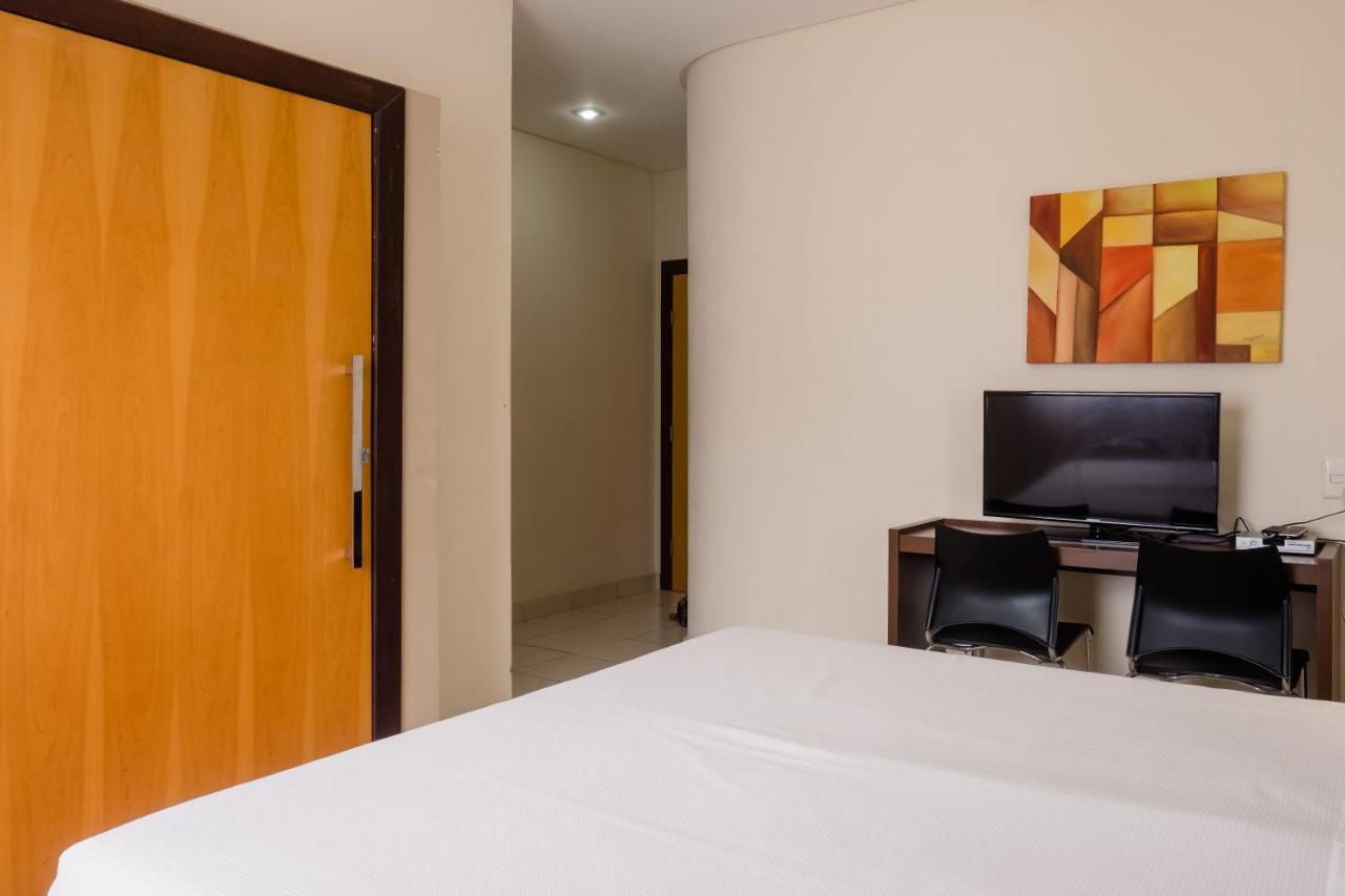 Ibituruna Center Hotel غوفيرنادور فالاداريس المظهر الخارجي الصورة